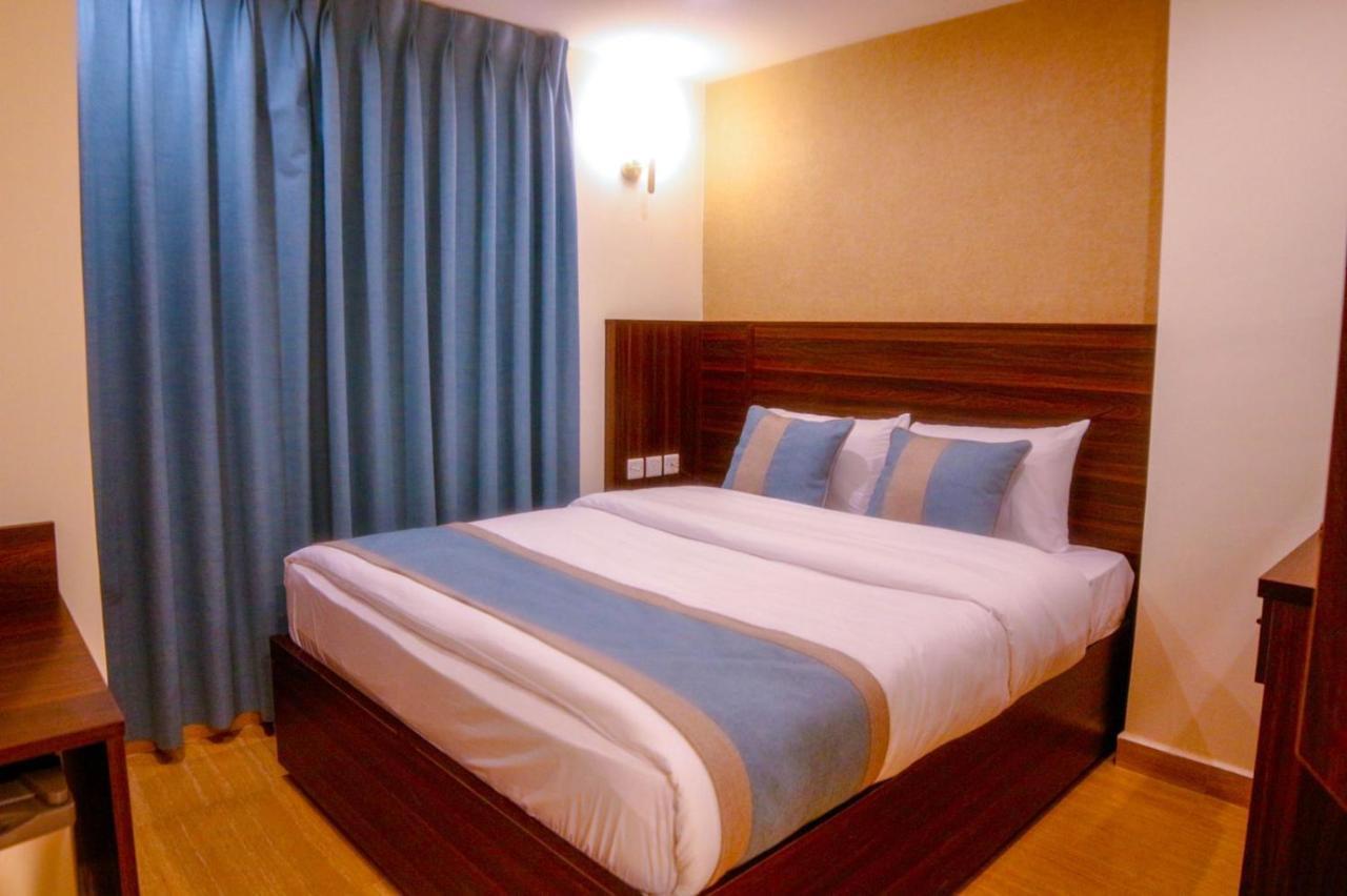 ِafnan Hotel Aqaba Esterno foto