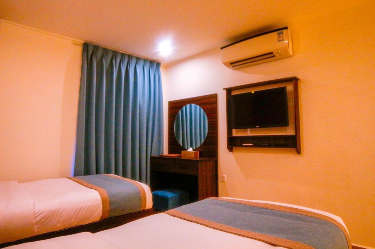 ِafnan Hotel Aqaba Esterno foto