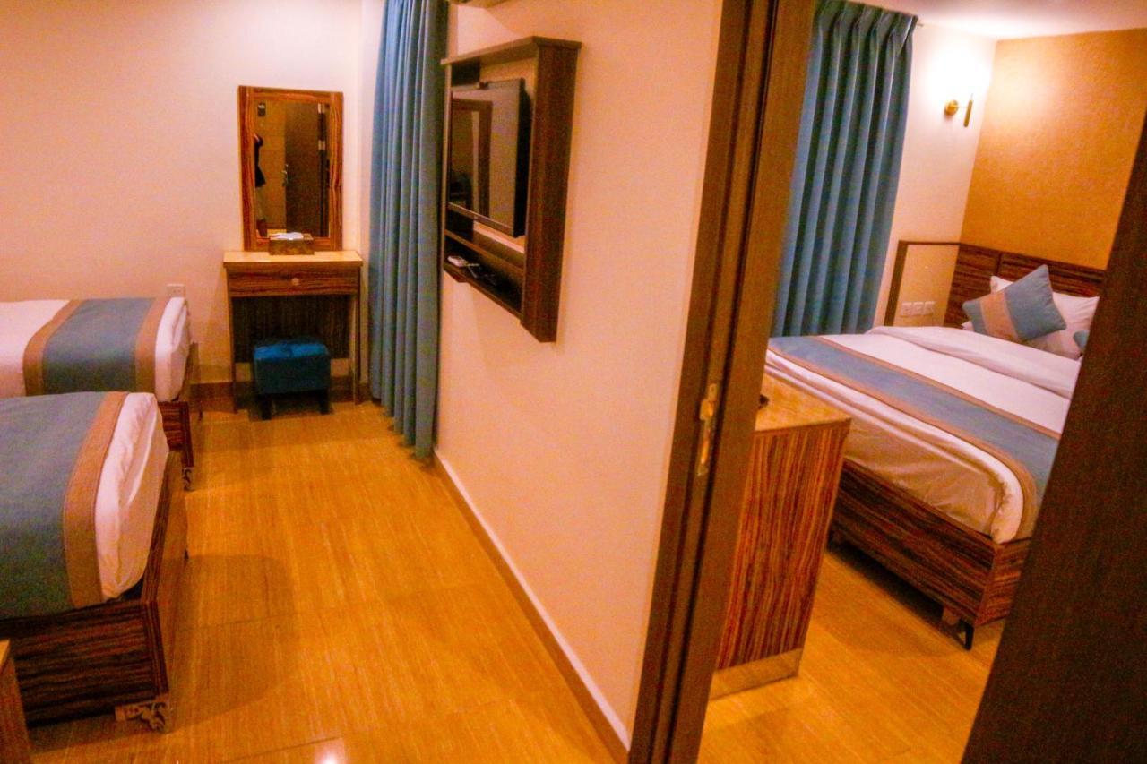 ِafnan Hotel Aqaba Esterno foto